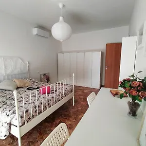 Liz's House, Super Servito A , Florence Italy